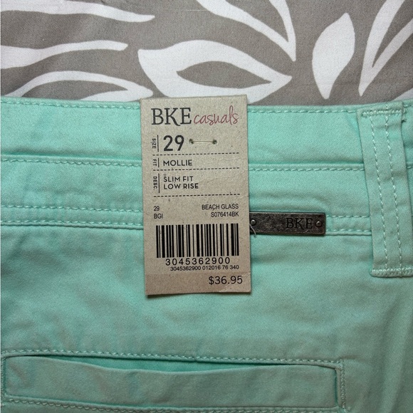 NWT BKE MOLLIE STRETCH SHORTS FROM BUCKLE SIZE 29! - Picture 5 of 7